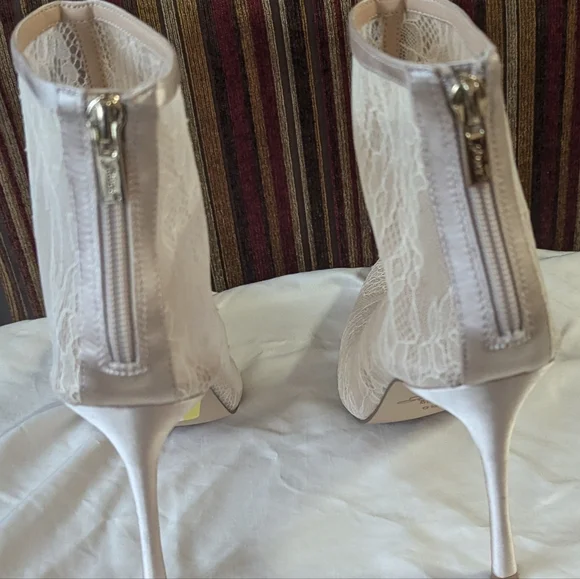 Jewel Badgley Mischka - Picture 9 of 11